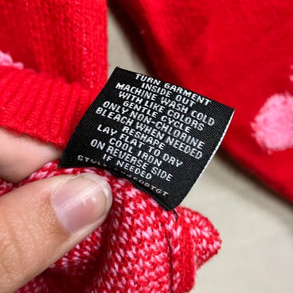 33 Degrees Women Small Red Valentine's Day Pink Hearts Graphic Cardigan Sweater - Picture 8 of 12